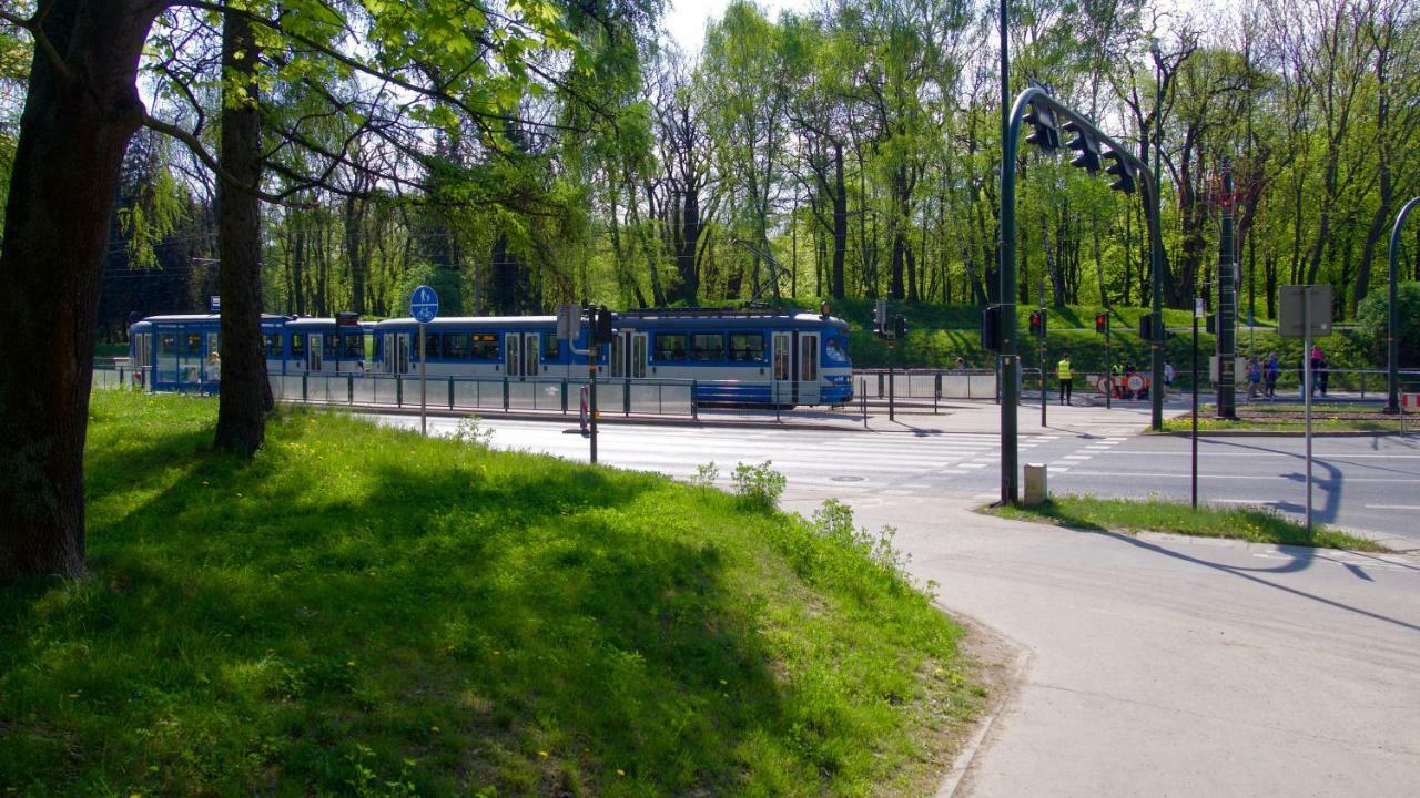 Apartament "Park Lotnikow" Красков Екстериор снимка