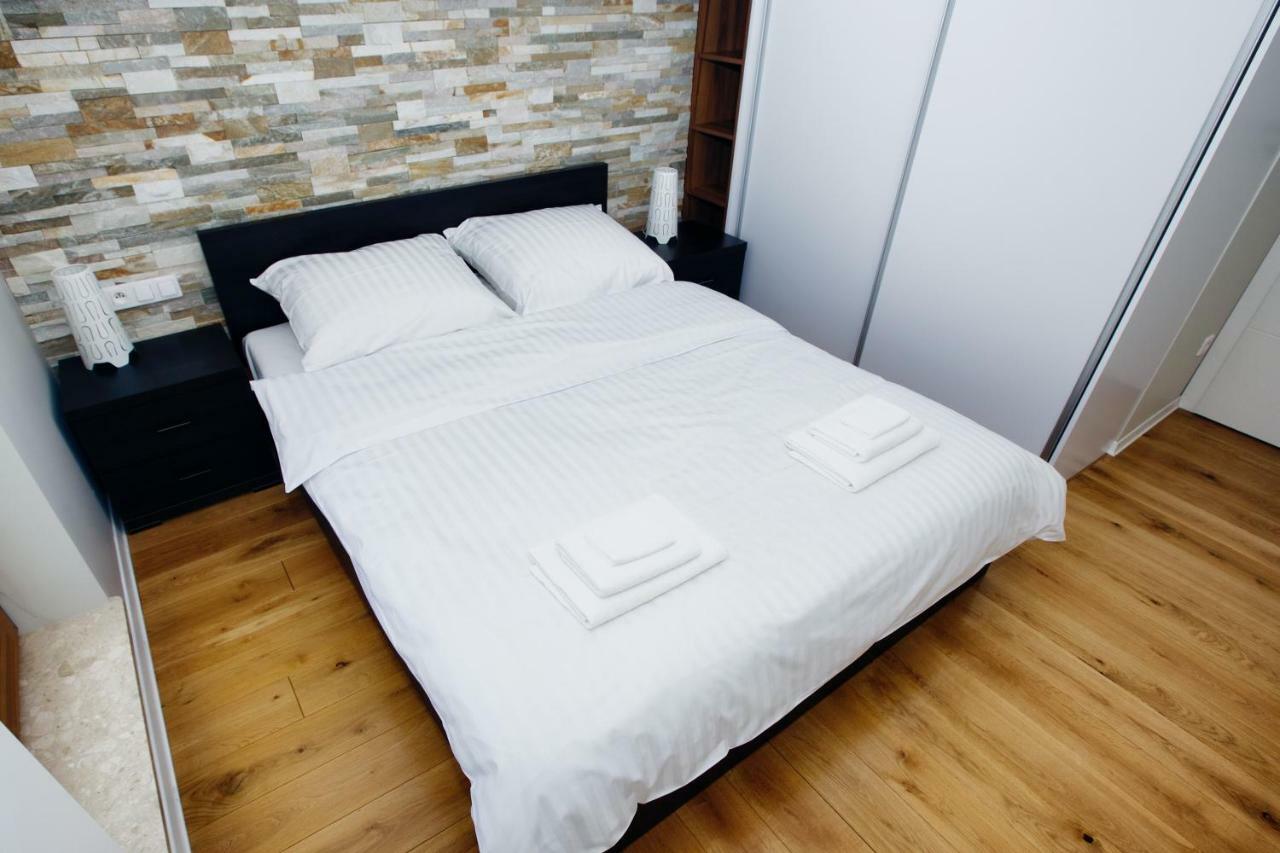 Apartament "Park Lotnikow" Красков Екстериор снимка